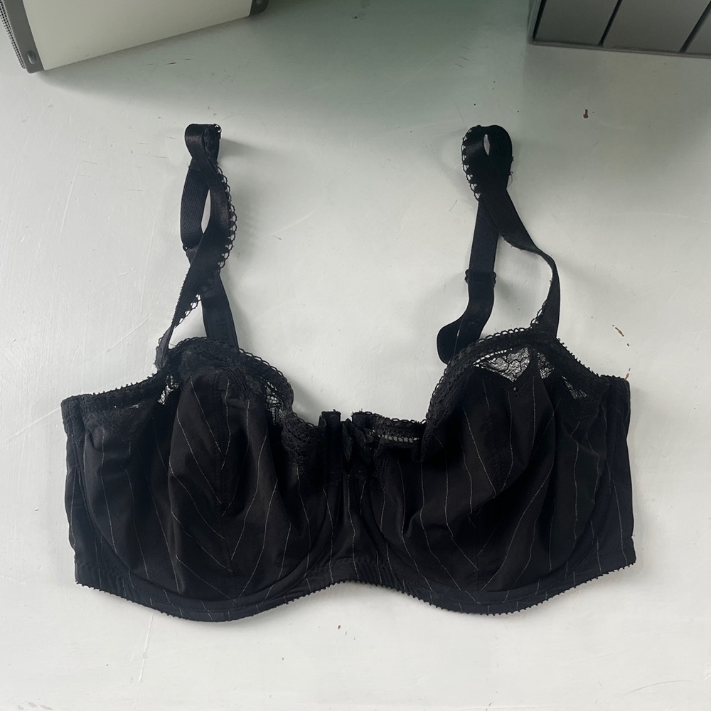 Chantelle pinstripe balconette side panels bra, 34F - Picture 2 of 4